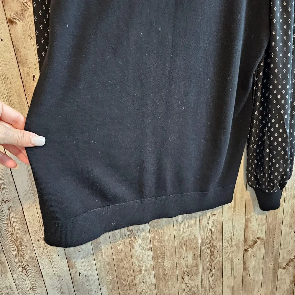 Women's Adrianna Papell Black &‎ White Sweater Size M